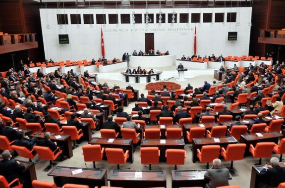 8 HDP'li milletvekili hakkında fezleke
