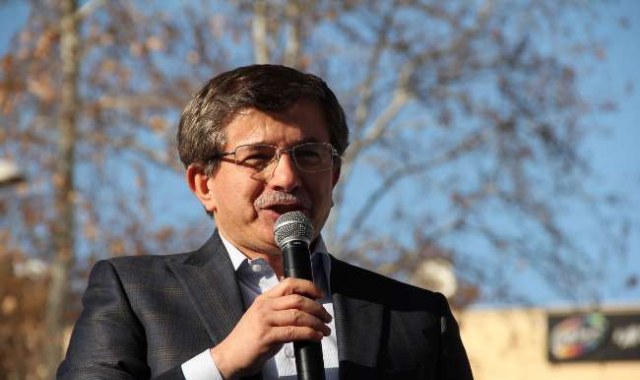 Başbakan Davutoğlu Diyarbakır'da