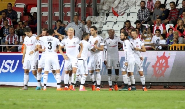 Beşiktaş Antalya'da gol oldu yağdı