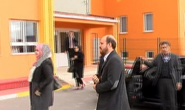Bilal Erdoğan eşiyle birlikte oyunu kullandı