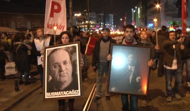 Kadıköy'de 'uğur Mumcu' Yürüyüşü